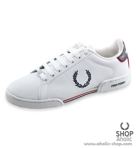 ͧ Fred Perry