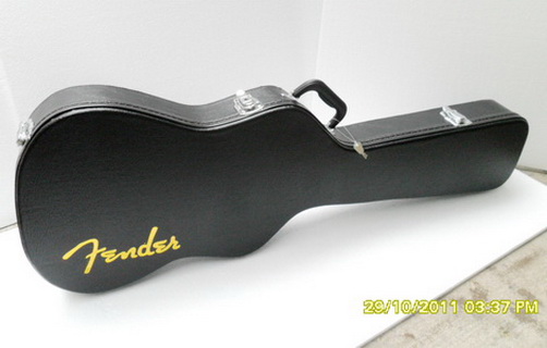  เคส กล่องใส่กีต้าร์ Fender สำหรับรุ่น ST/ TL ชนิดแข็ง หุ้มหนัง สีดำ