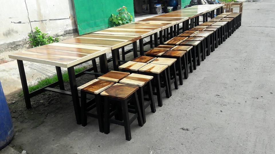 โต๊ะไม้จามจุรี70*100 -  ขายโต๊ะไม้ โต๊ะไม้สน โต๊ะไม้จามจุรี เก้าอี้ไม้ เราคือโรงงานผลิตโดยตรงคับ  ราคาถูกสุดๆ                                                                                                                                                                            หนุ่มโต๊ะไม้ 